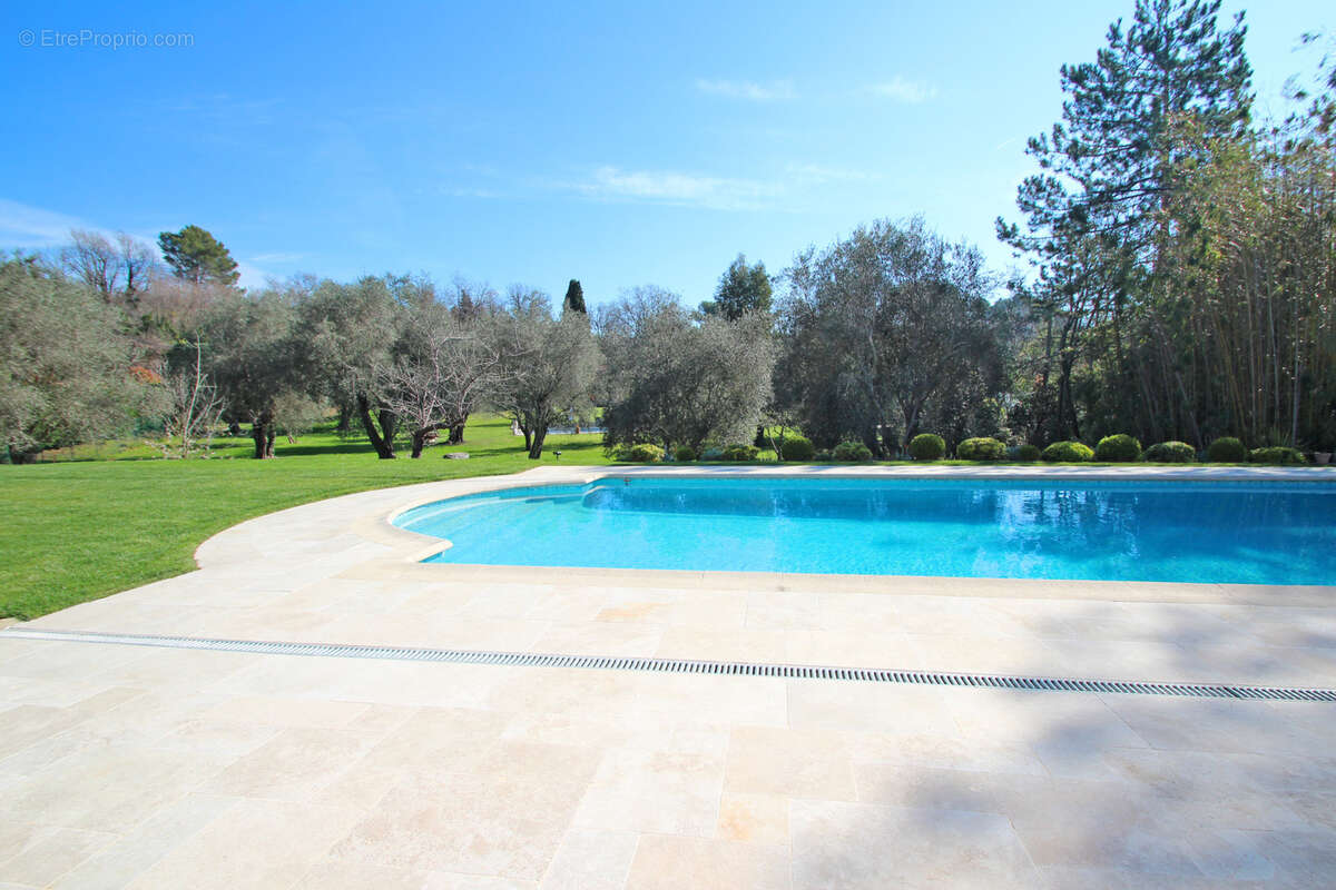 Villa plain-pied de 140 m2 - Tourrettes-sur-Loup - photo 2