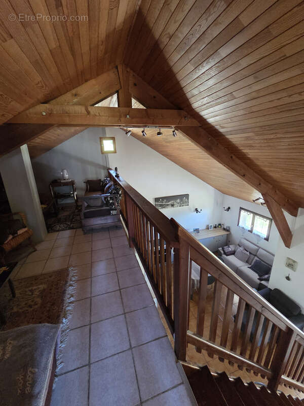 Maison à ENCHASTRAYES