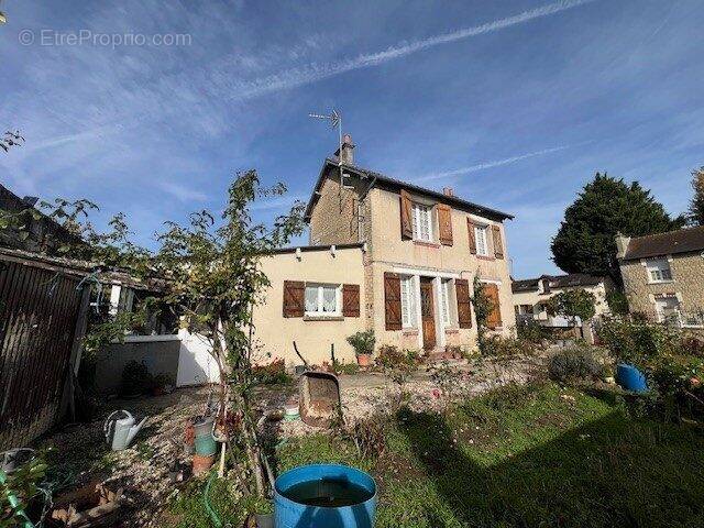 Maison à MEZIDON-CANON