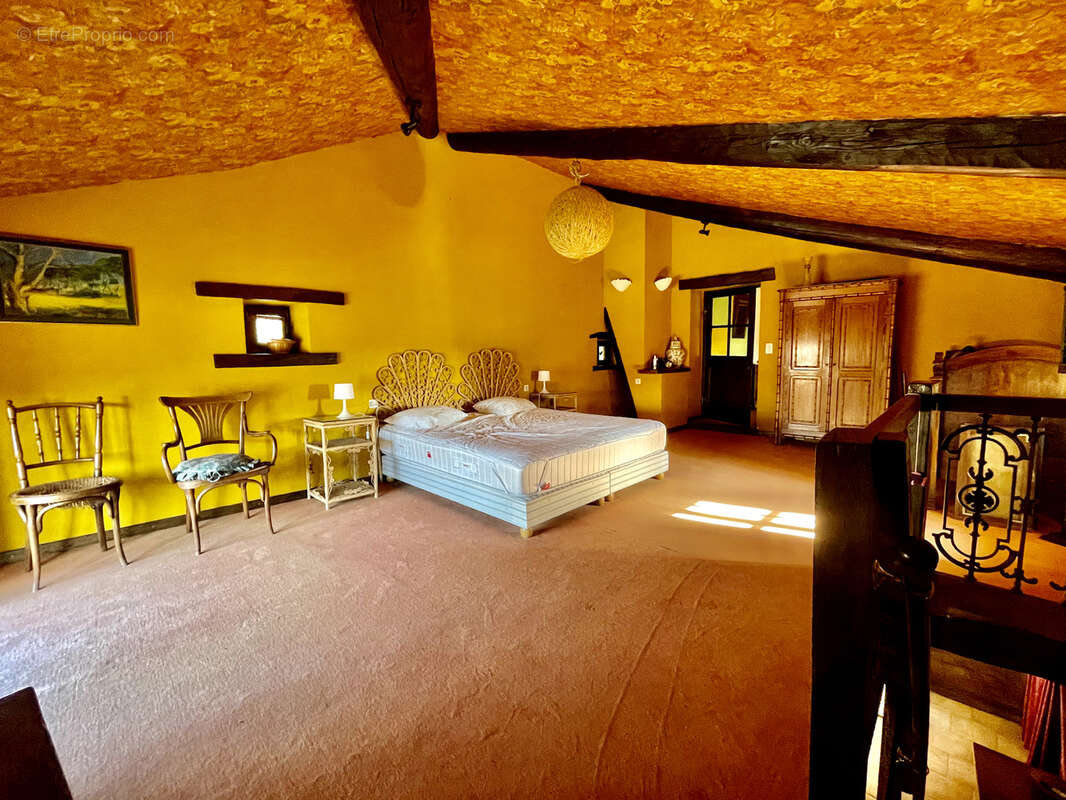 Maison à BAGNOLS-SUR-CEZE