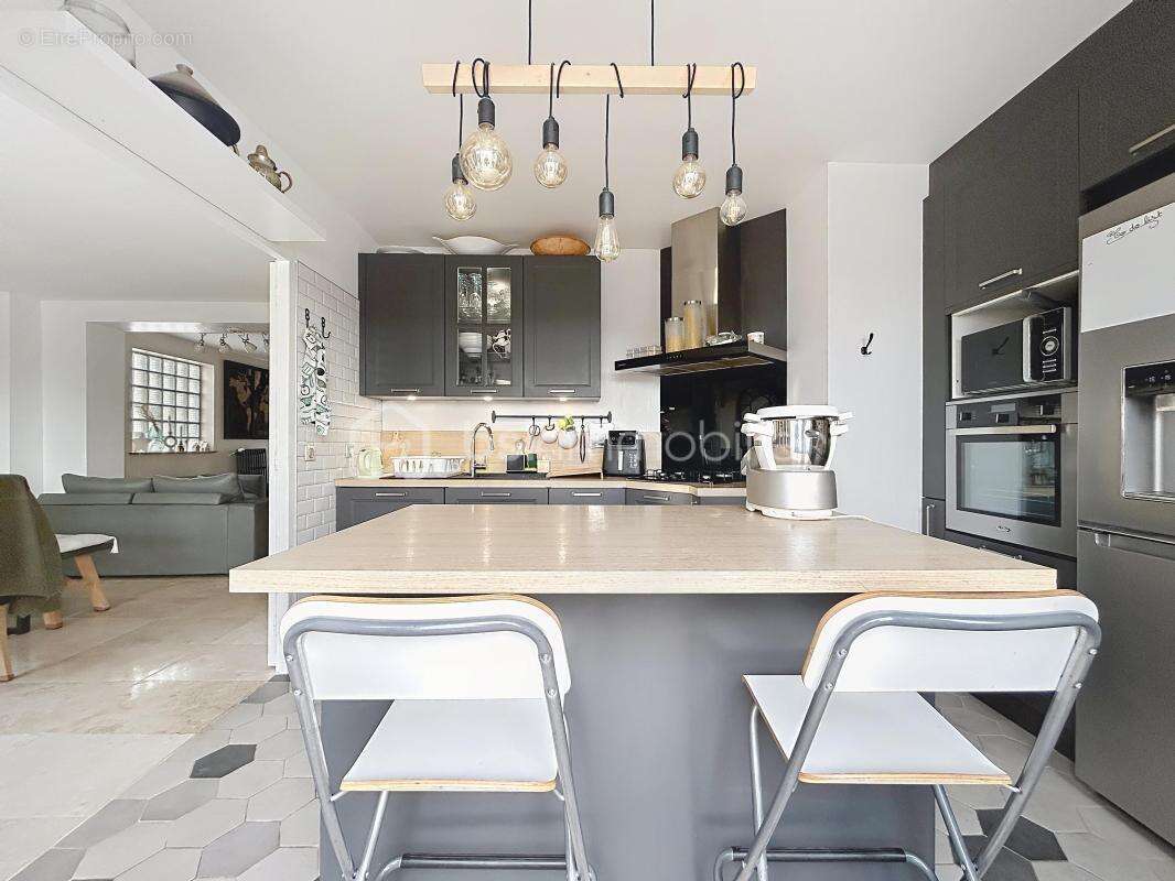 Maison à CORBEIL-ESSONNES