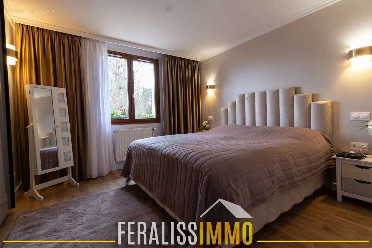 Maison à VAUX-SUR-SEINE