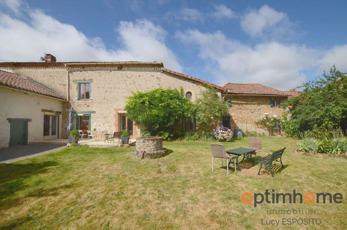 Spacieuse maison de campagne aux multiples possibilités – Saint-Christophe, Charente  - photo 43