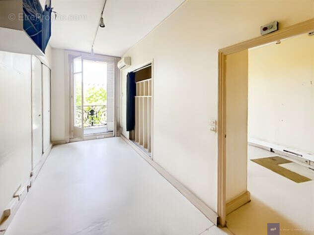 Commerce 177 m² à Paris-3e  - photo 8