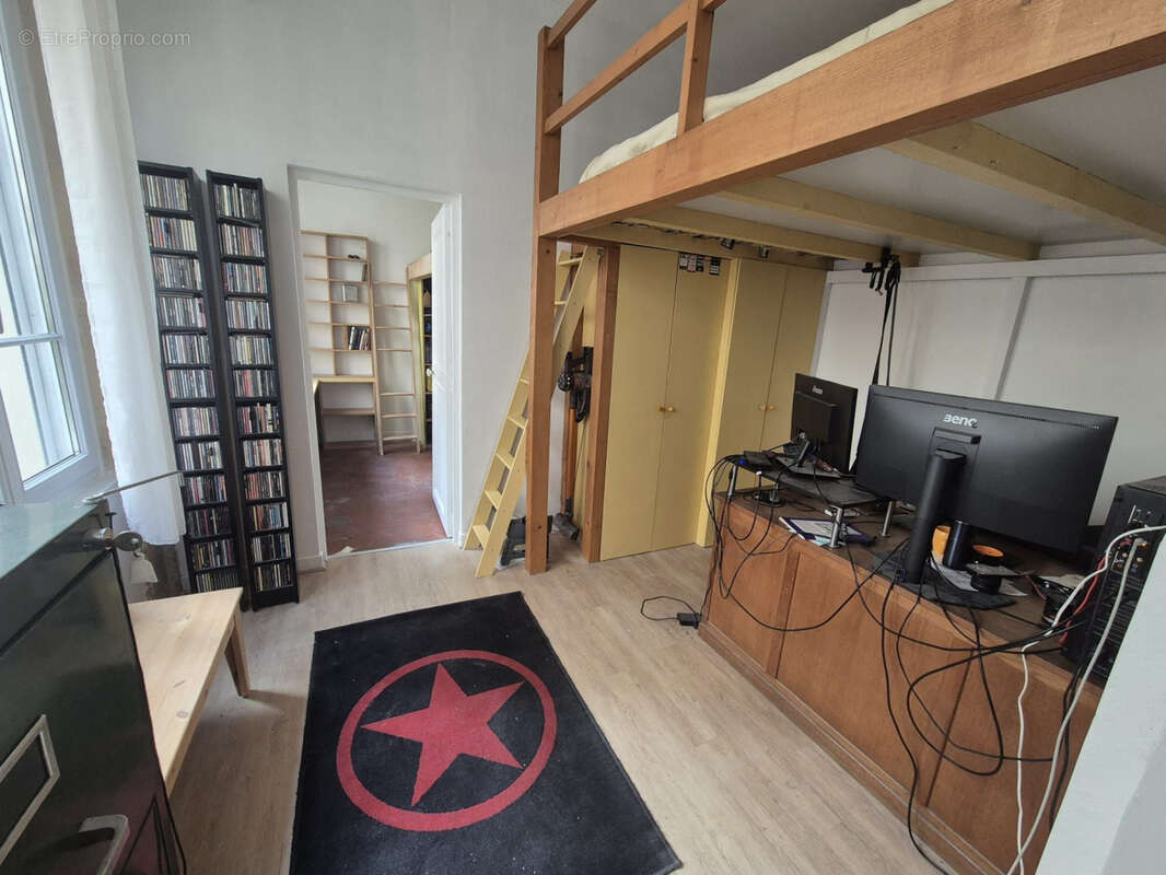 Appartement à PARIS-18E