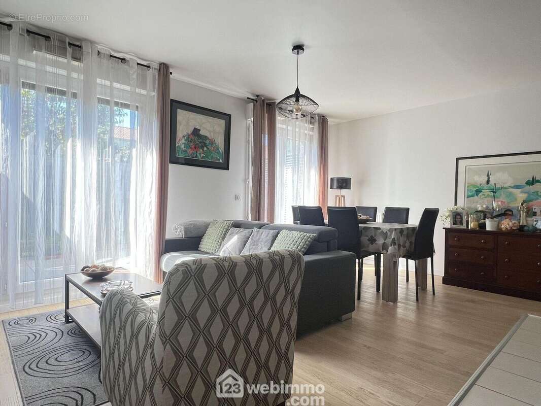 Appartement à THIAIS