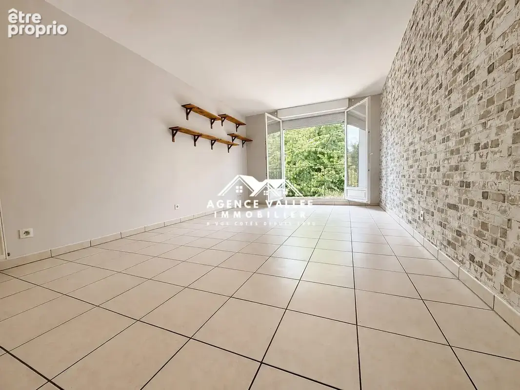 Appartement 63 m² à Saint-Germain-Les-Corbeil  - photo 2
