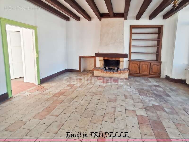 Maison à SAINT-VINCENT-DU-LOROUER