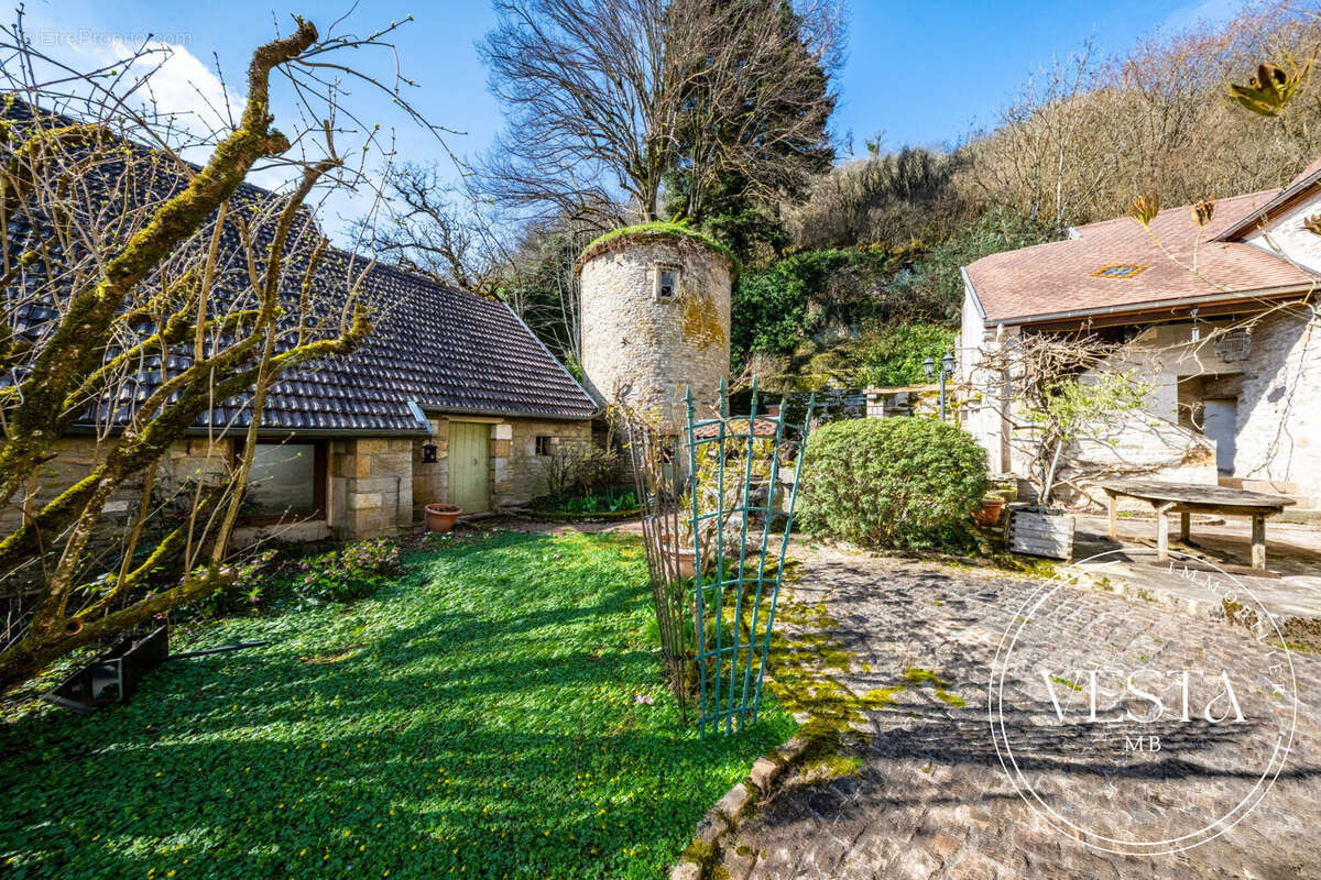 Maison à MALAIN