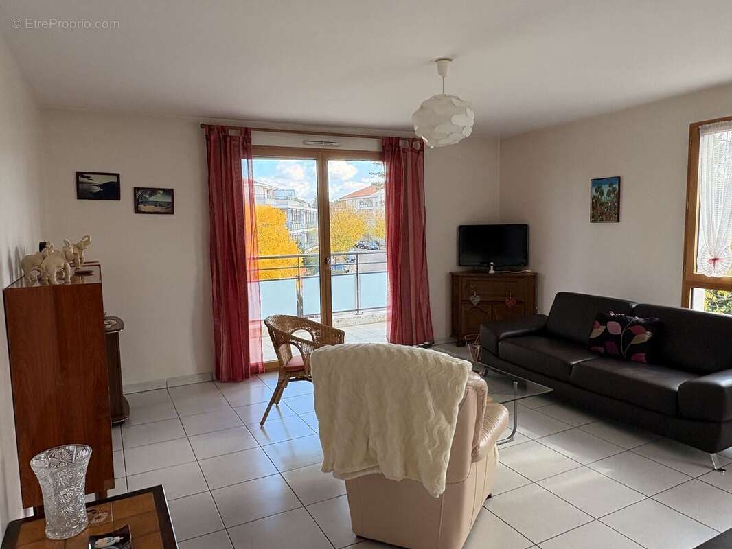 Appartement à SAINT-BONNET-DE-MURE