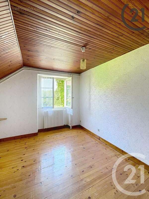 Maison 140 m² à Nitry  - photo 10