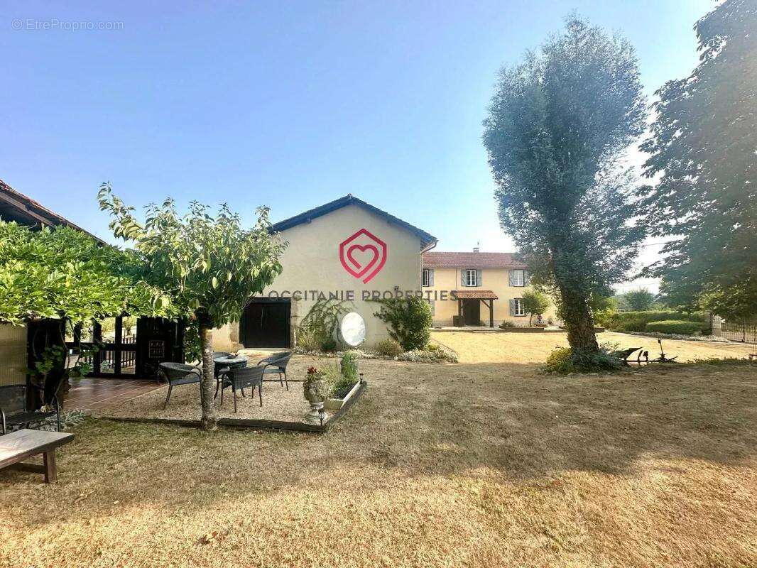 Magnifique ferme avec piscine, dépendances, lac et 6,2 hectares de terrain proche Miélan Gers - photo 21