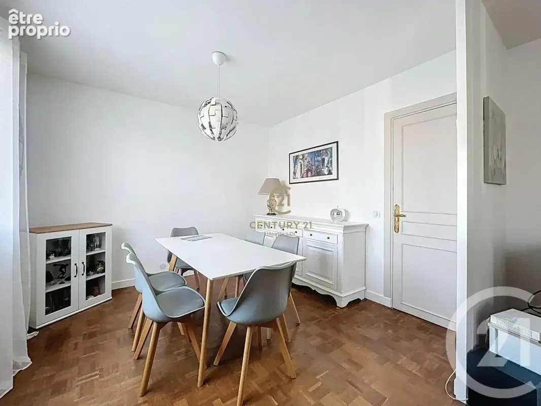Appartement 75 m² à Lyon-8e  - photo 2