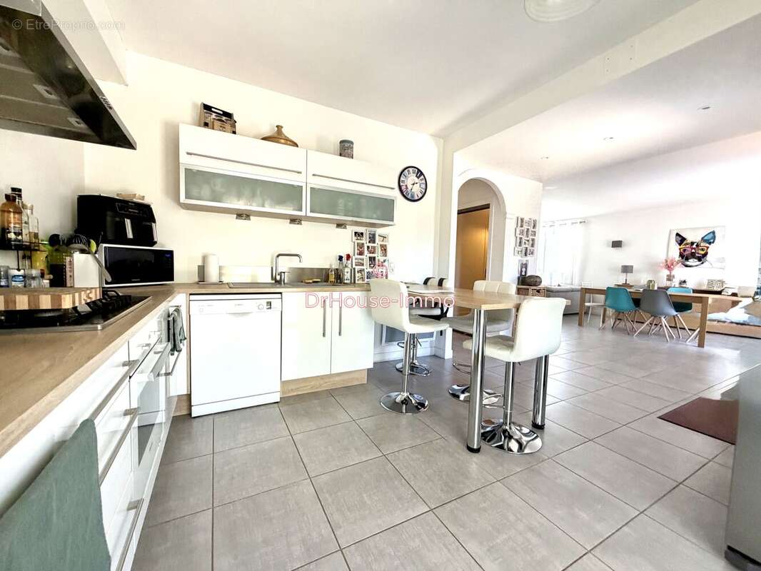 Maison 142 m² à Cosnac  - photo 35