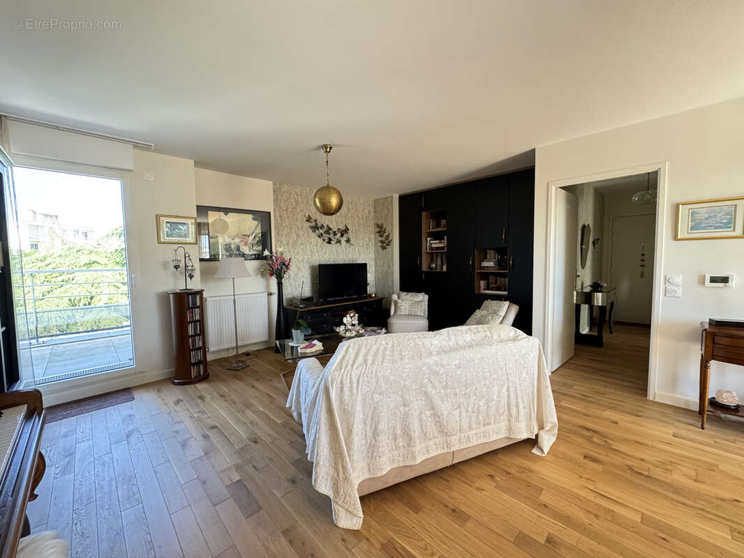 Appartement à SAINT-MAUR-DES-FOSSES
