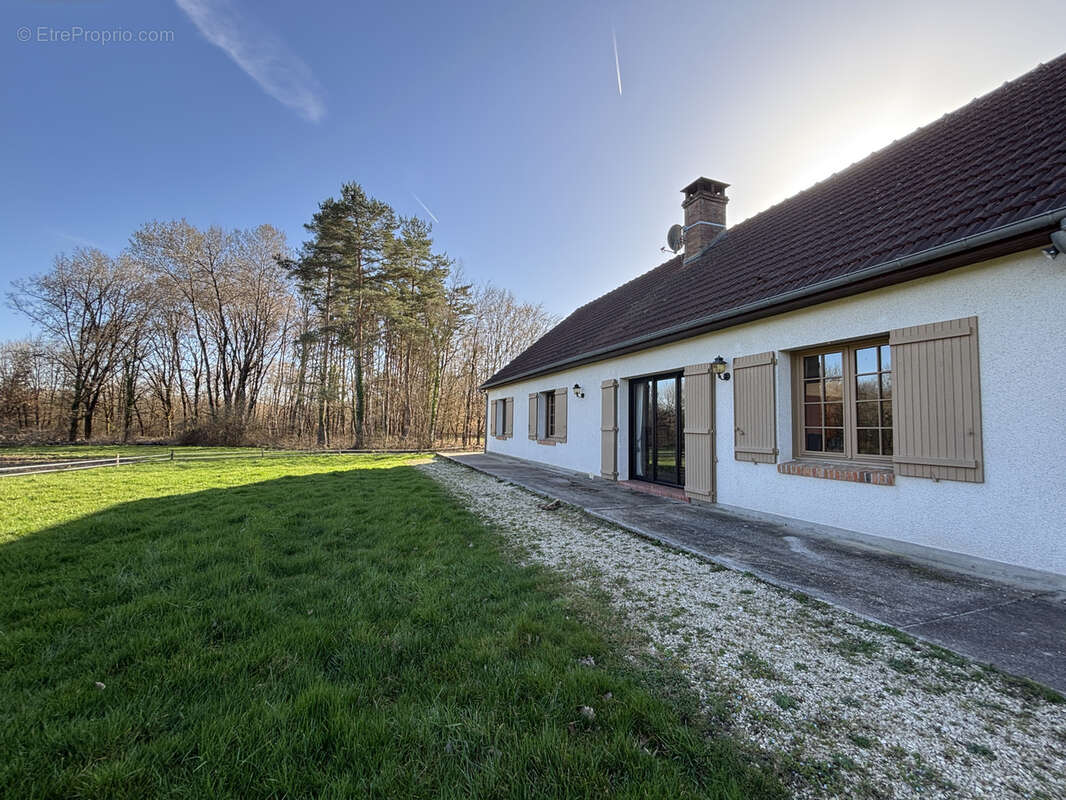 Maison à MENESTREAU-EN-VILLETTE