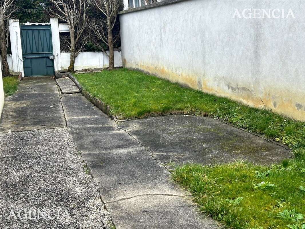 Maison à PONTAULT-COMBAULT