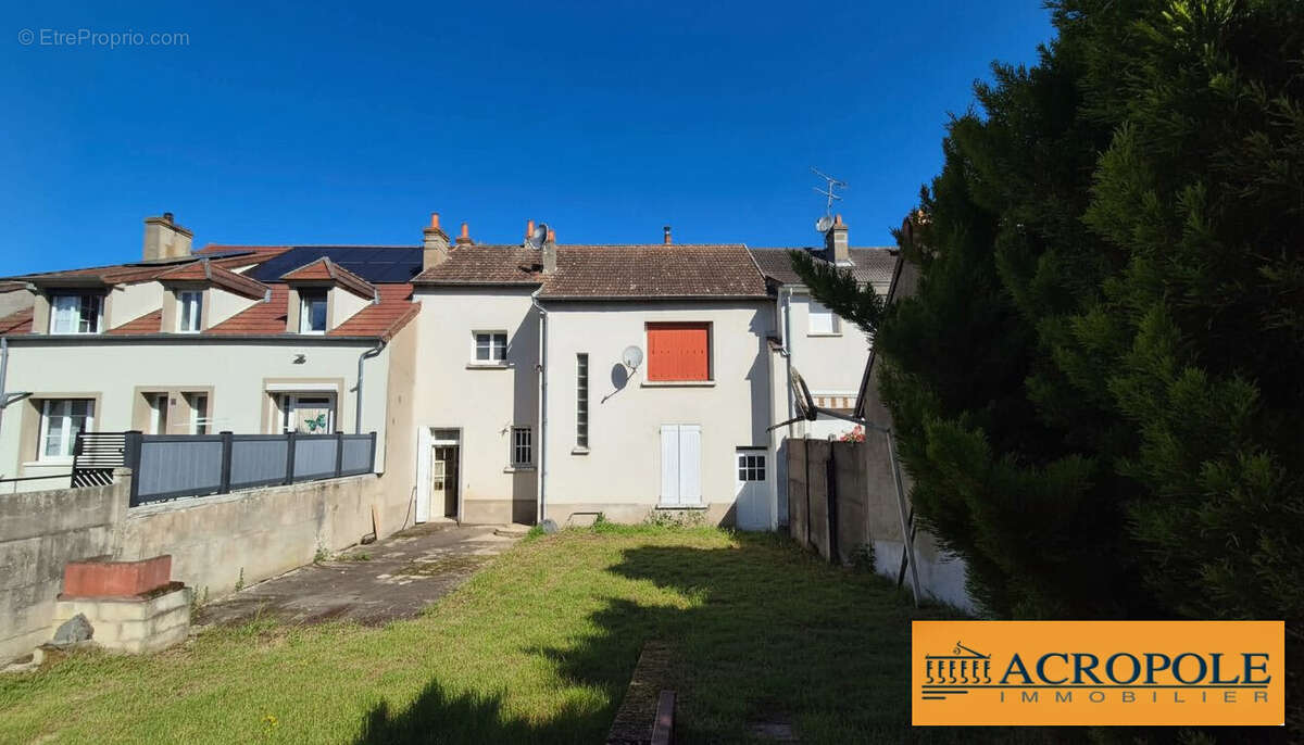 Maison à NEUVY-SUR-LOIRE