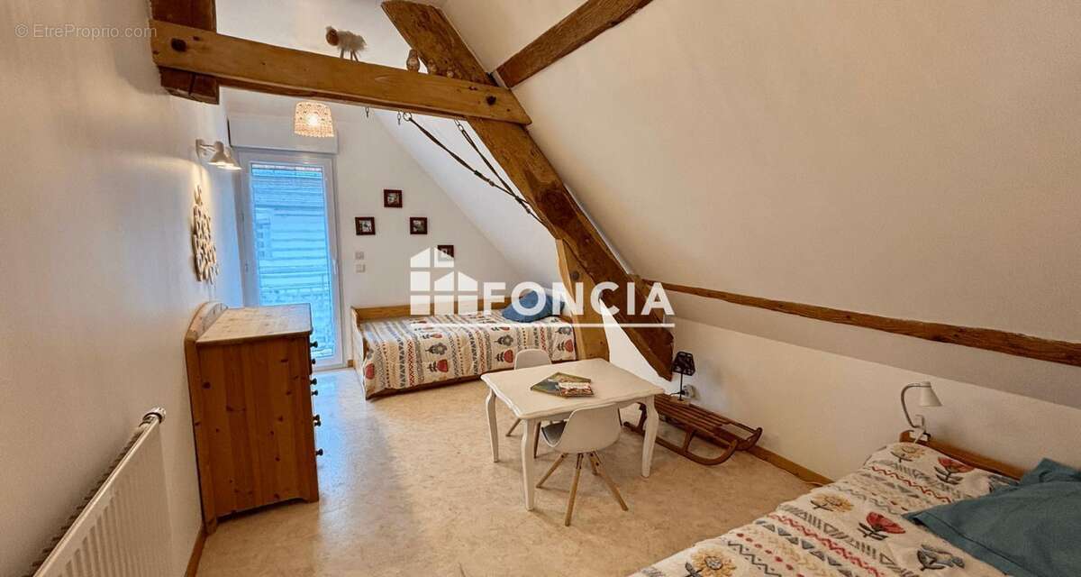 Maison à MOUXY