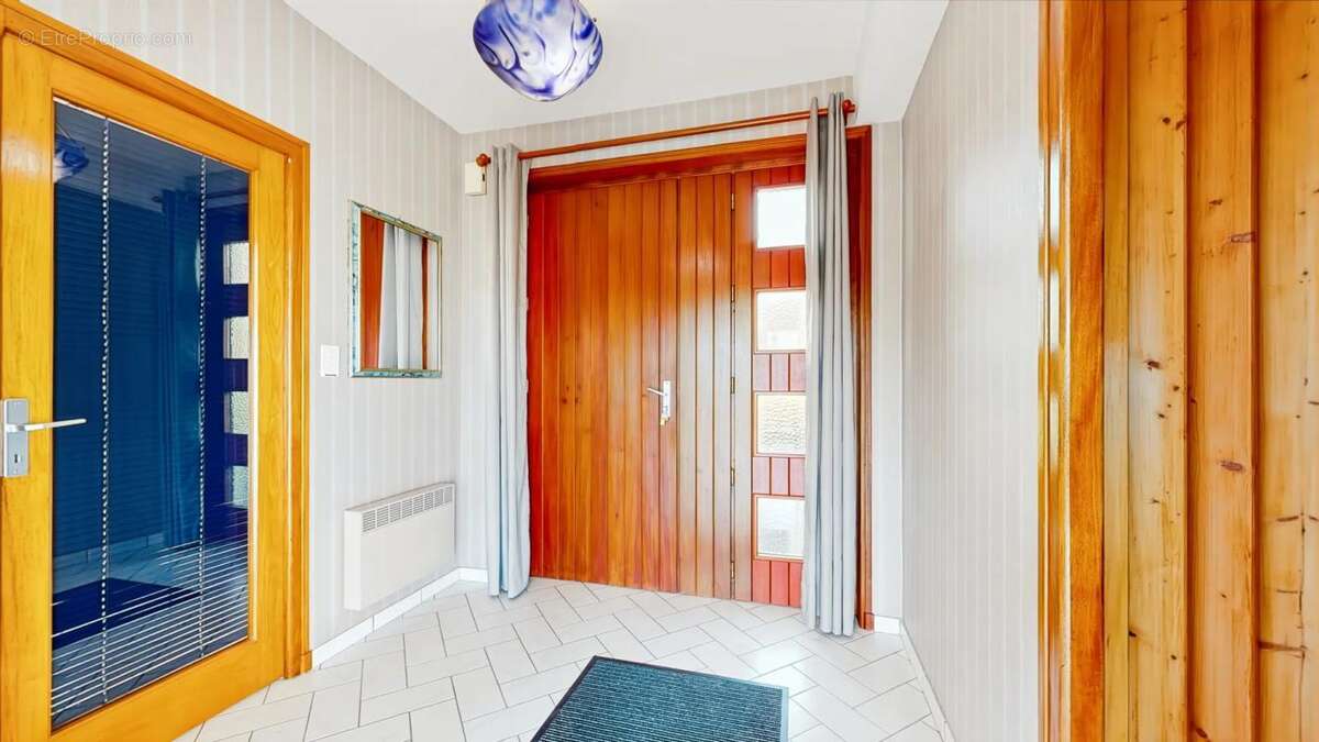 Maison à ALTILLAC