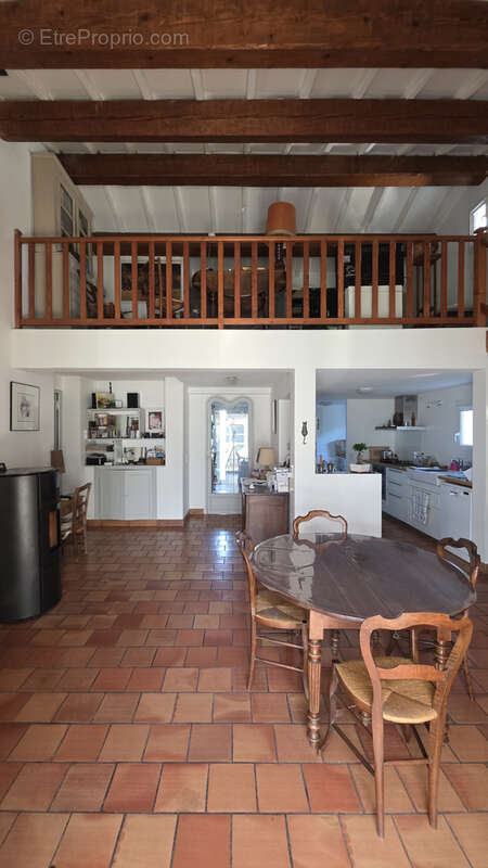 Maison à SAINT-MARTIN-DE-CRAU