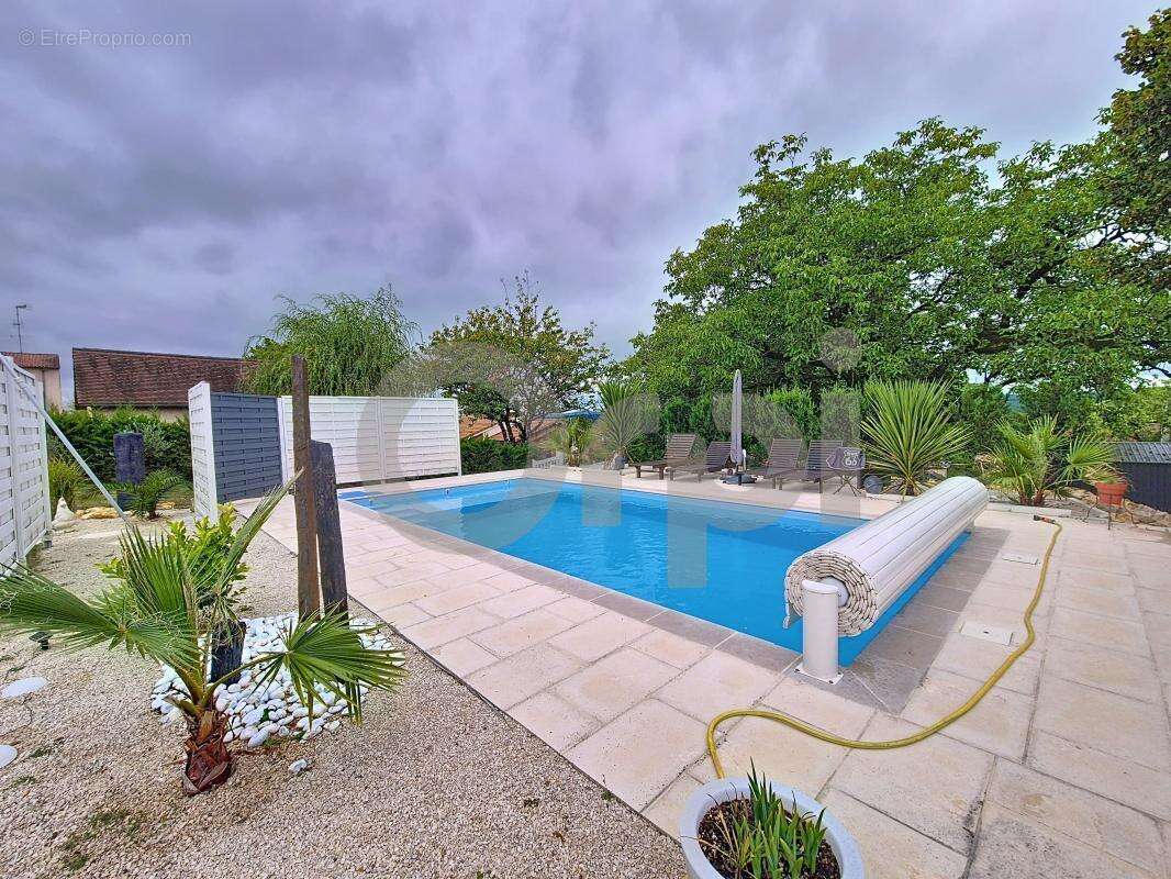 Maison à BEAUREGARD-DE-TERRASSON