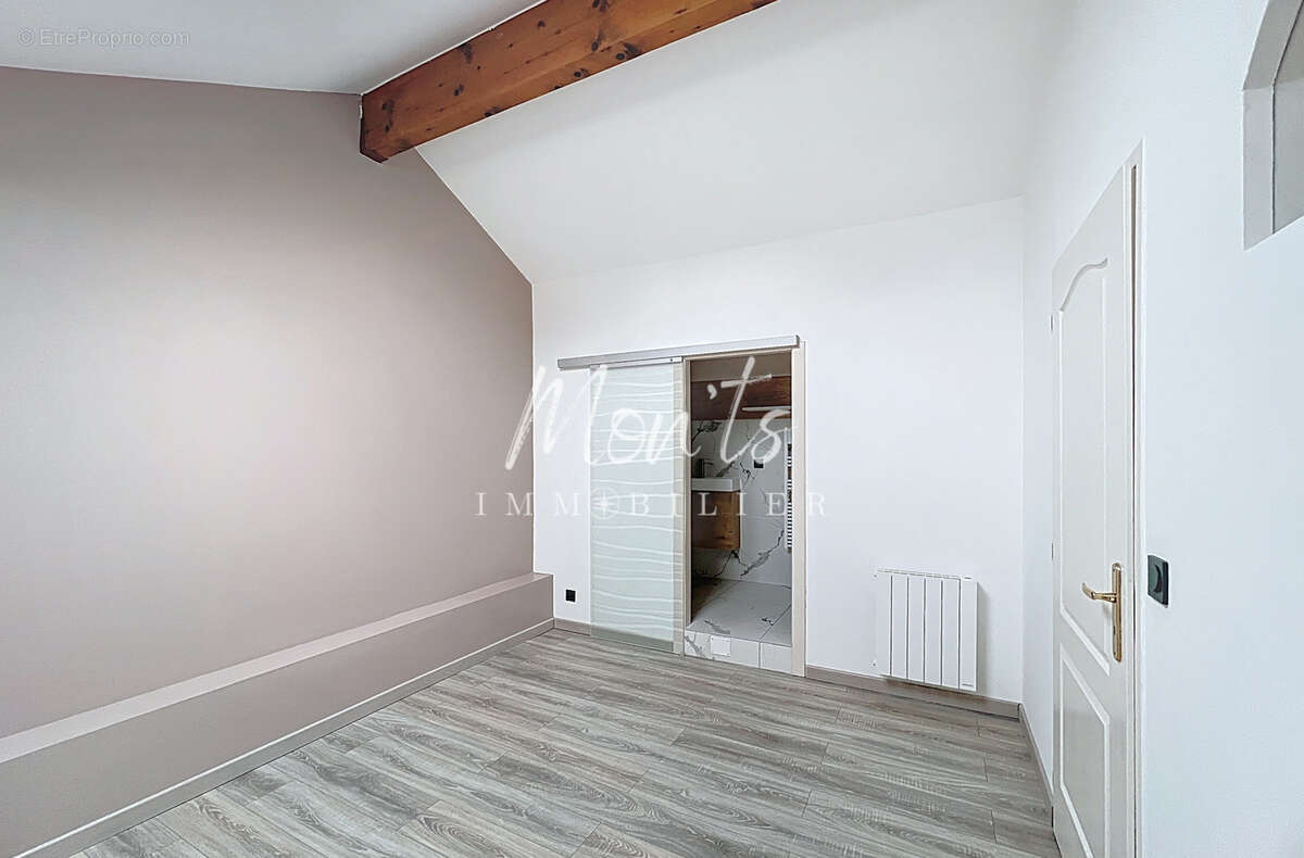 Appartement à VIRY