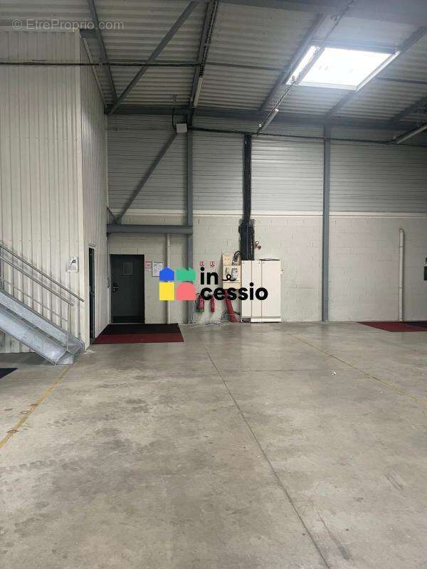 À vendre – superbe bâtiment d'activité – 30 minutes du - photo 3