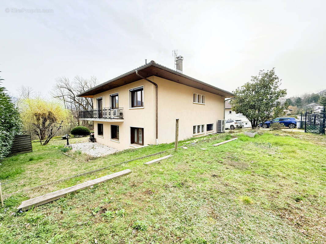 Maison à ARBIN