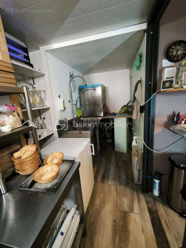 Commerce à LAMALOU-LES-BAINS