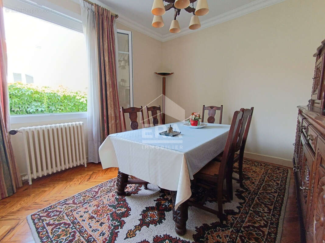 Maison à VILLENAVE-D'ORNON