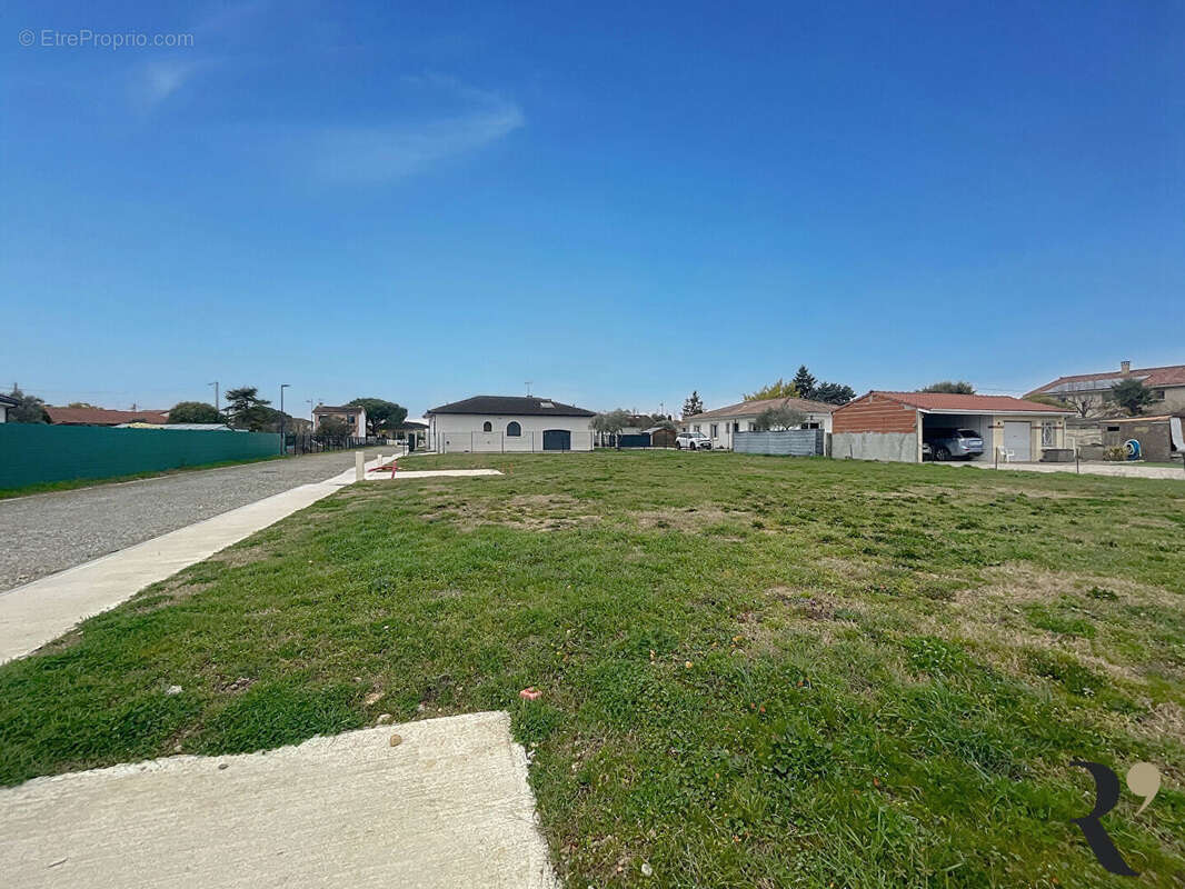 Terrain à PLAISANCE-DU-TOUCH