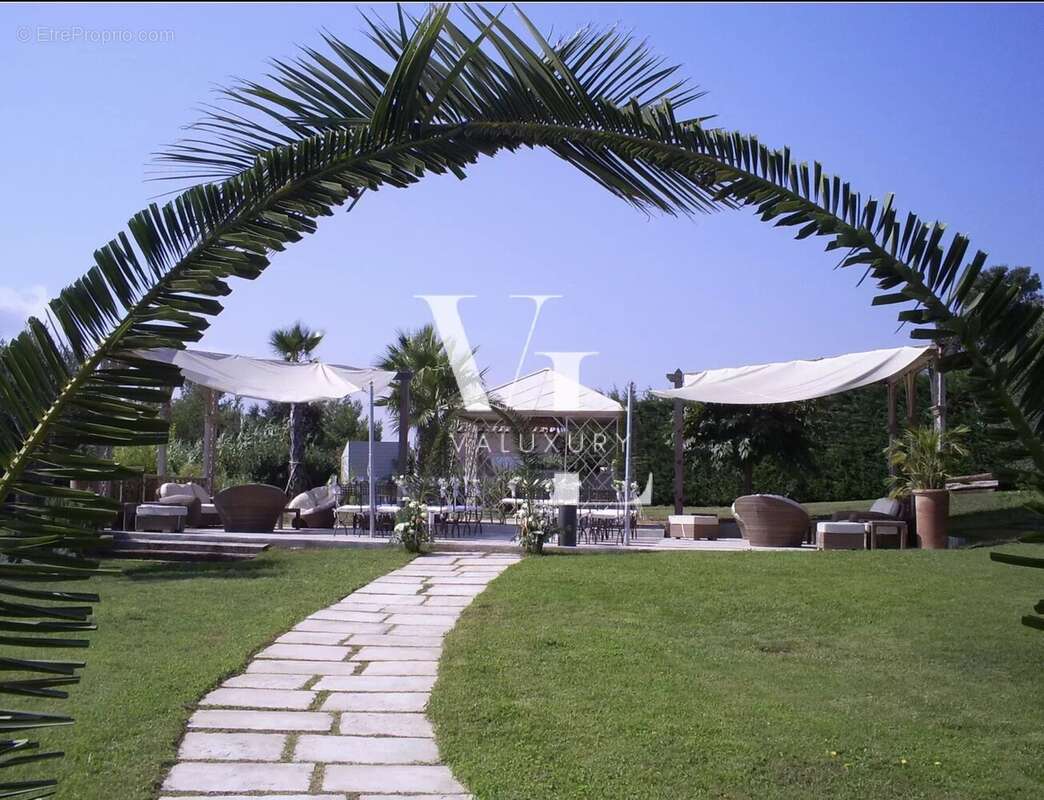 Maison 614 m² à Grimaud  - photo 16