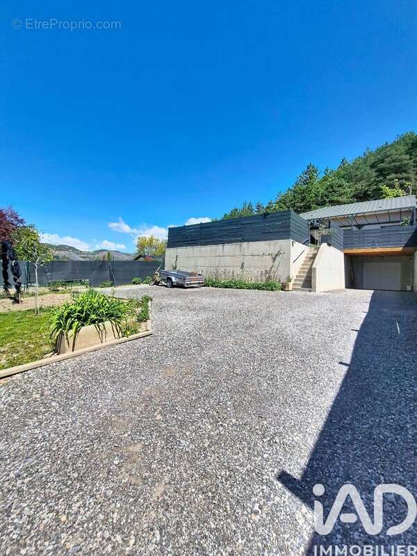 Photo 3 - Maison à SAINT-ETIENNE-LE-LAUS