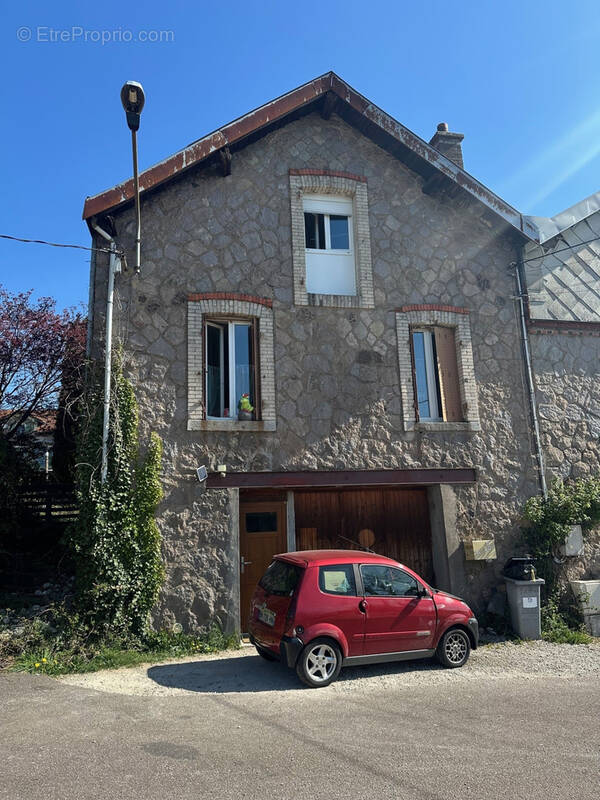 Maison à BRUYERES