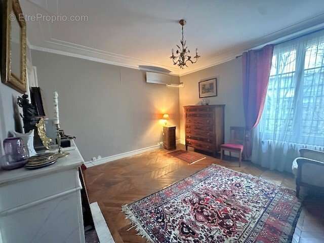 Maison à MAISONS-ALFORT