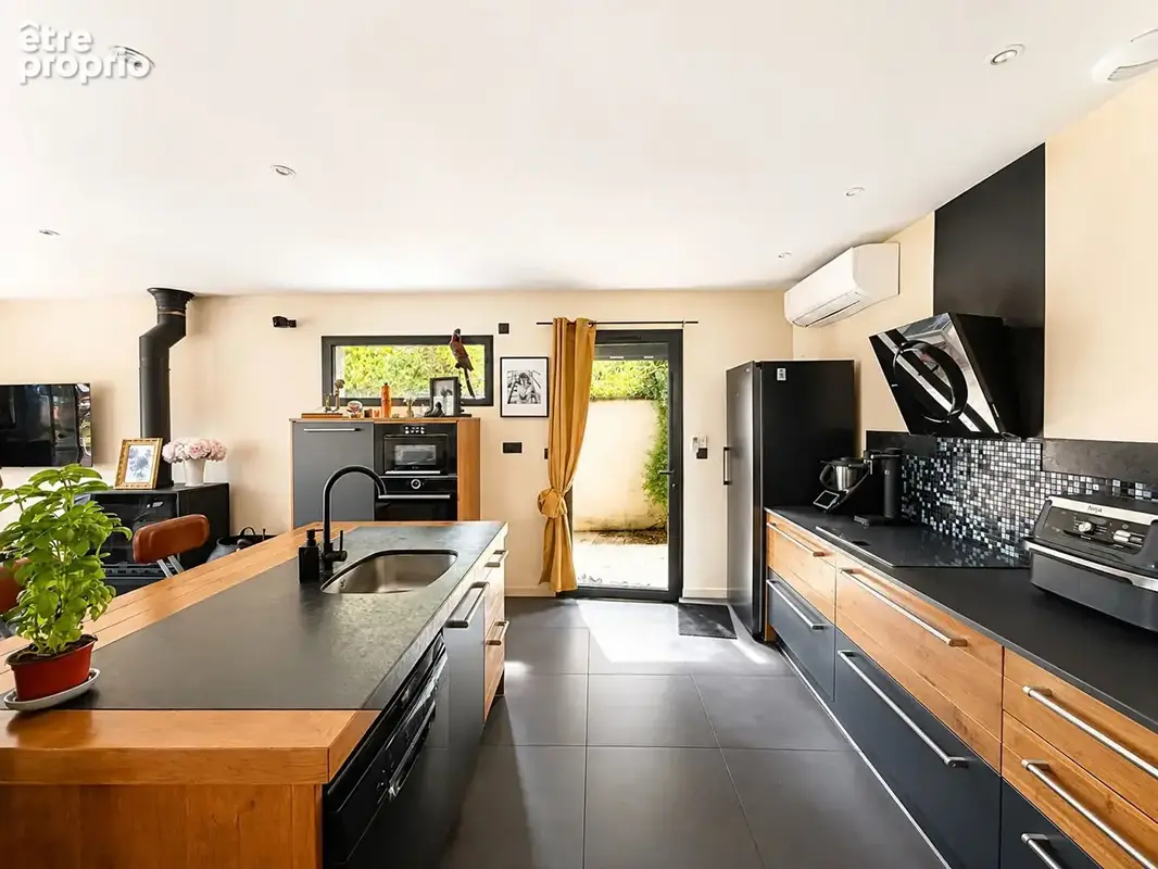 Maison familiale T6 de 166 m² avec piscine - photo 3