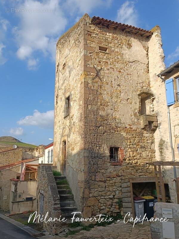Maison à SAUVAGNAT-SAINTE-MARTHE