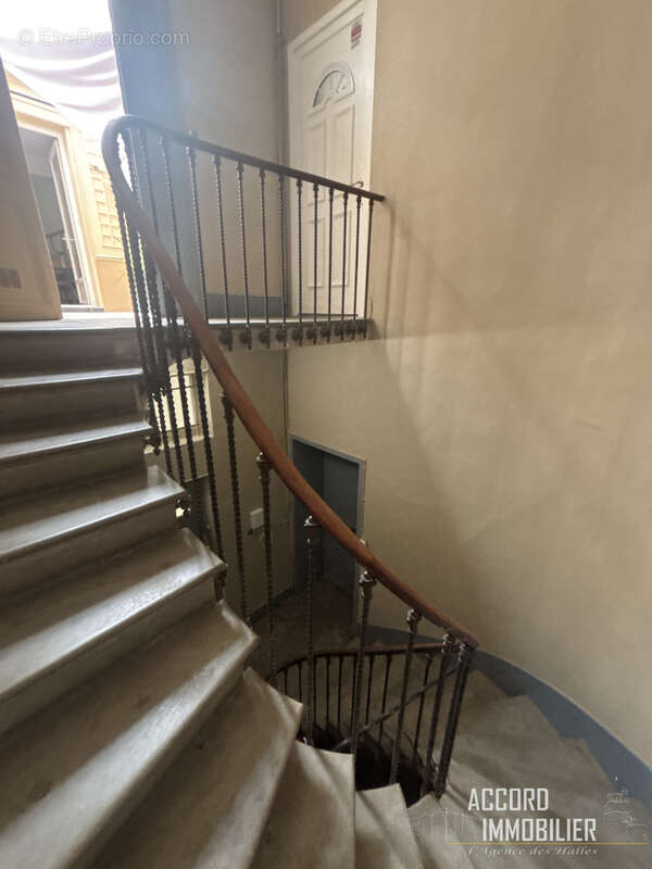 Bel appartement duplex de 85m2 T4 dans rue piétonne - photo 13