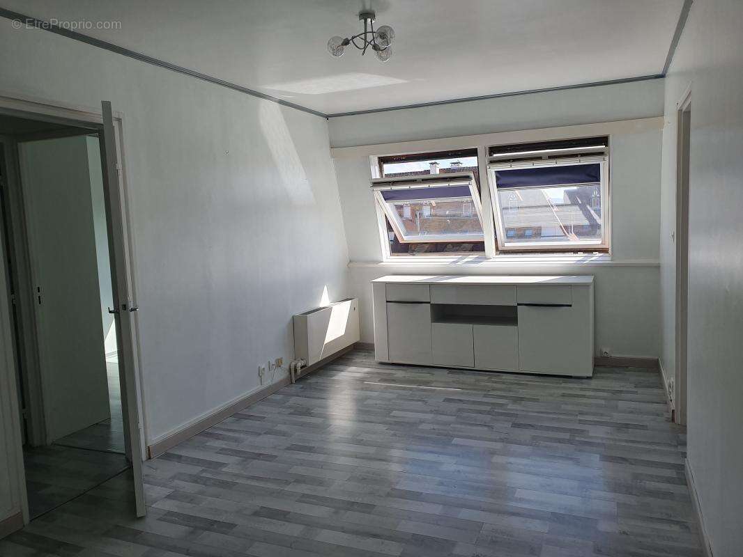 Appartement À Vendre - photo 2