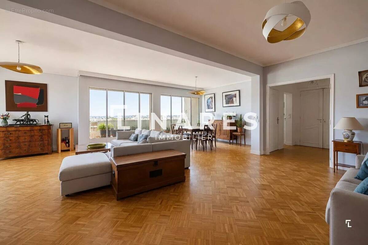 Appartement à MARSEILLE-8E