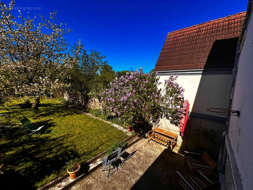 Maison à VERNEUIL-SUR-SEINE