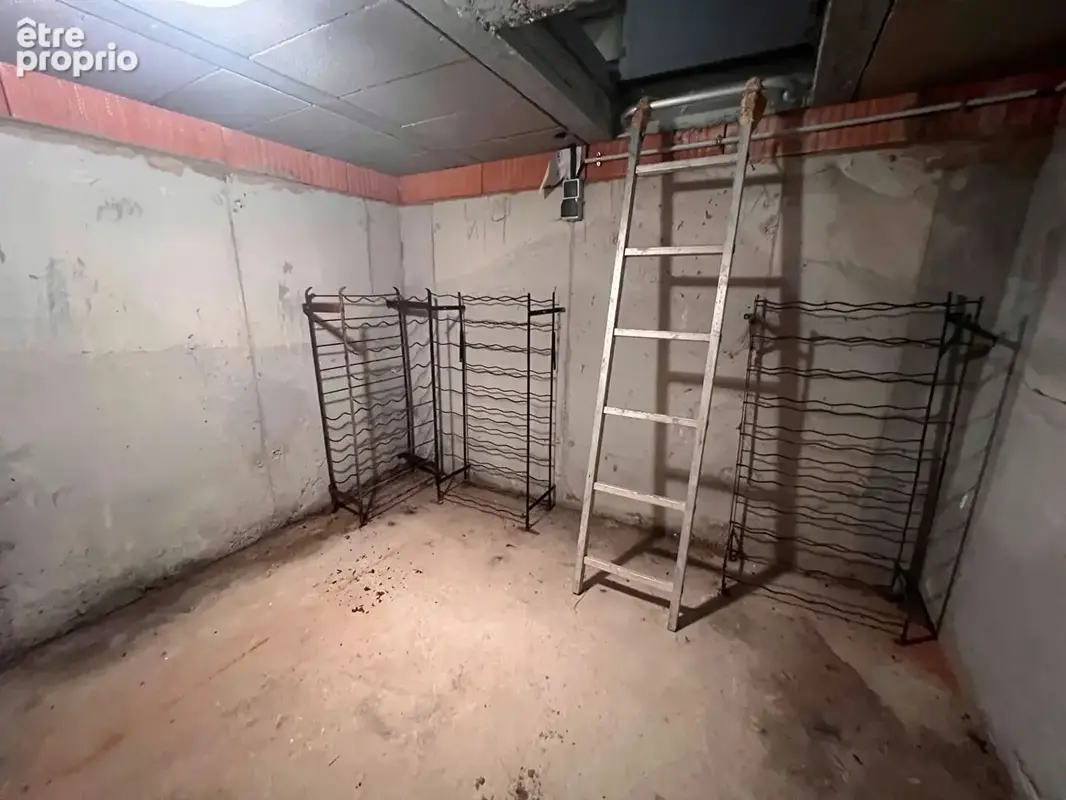 Pour INVESTISSEURS - Maison de ville 5P - Au coeur des Remparts - photo 9