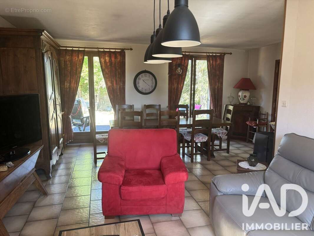 Maison 95 m² à Toulon-Sur-Arroux  - photo 4
