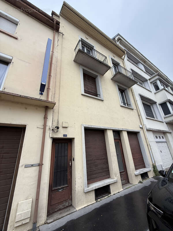 Appartement à CHARMES