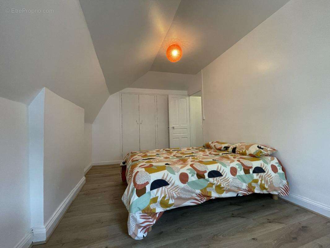 Appartement à VIC-SUR-CERE