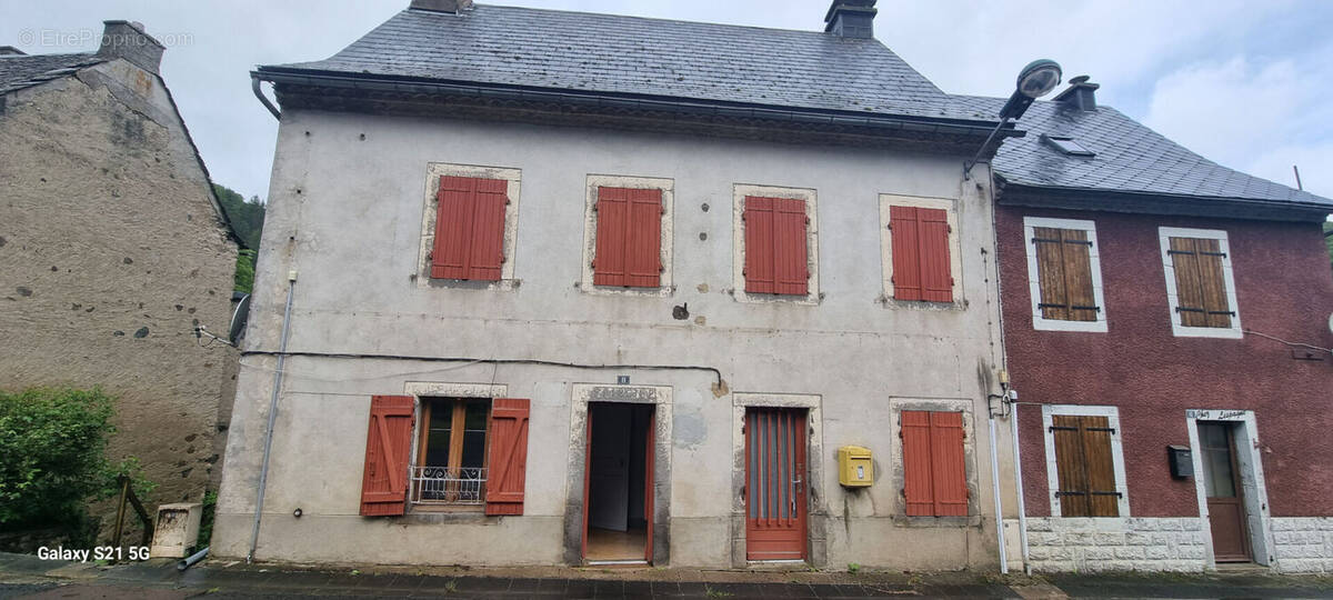 Maison à VALBELEIX