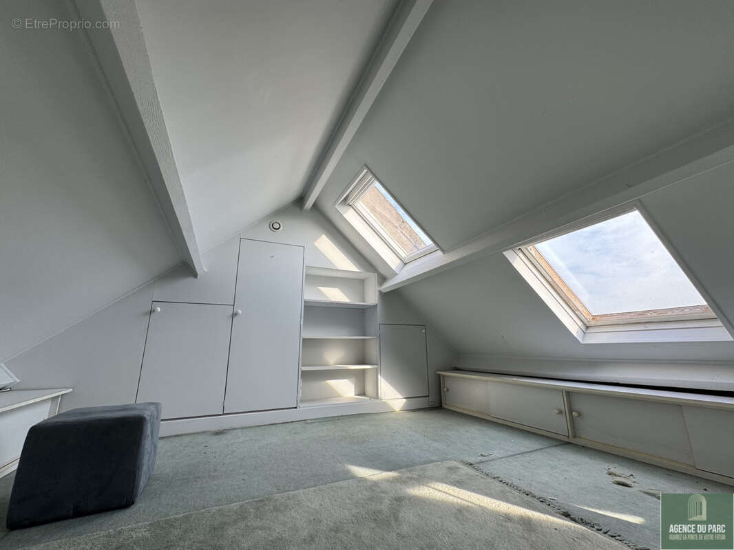 Appartement à VILLE-D'AVRAY