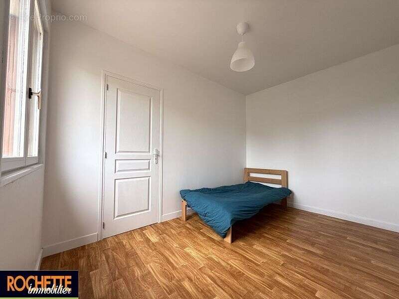 Maison à SAINT-JUST-LA-PENDUE