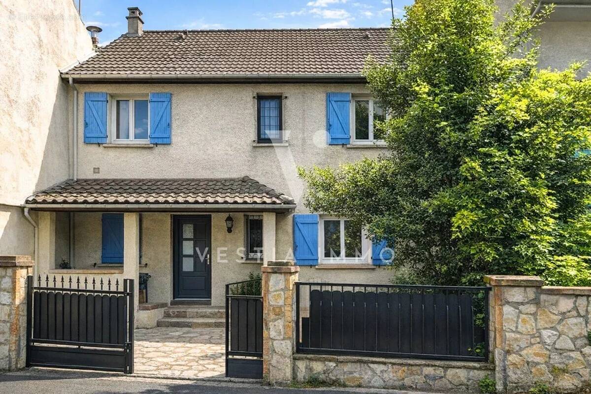 Maison familiale ou investisseurs/Coliving avec fort potentiel  – 157 m² au sol + 80 m² d’annexes – Jardin sans vis-à-vis - photo 1